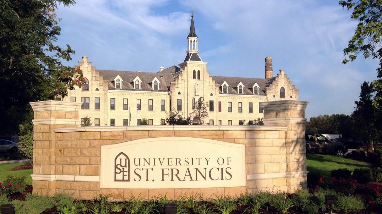 Xét tuyển trực tiếp 60 chỉ tiêu cử nhân Quản trị Kinh doanh hệ Đại học chính quy liên kết giữa Trường Đại học Kinh tế - ĐHQGHN với Đại học St.Francis, Hoa Kỳ(BBA USF)
